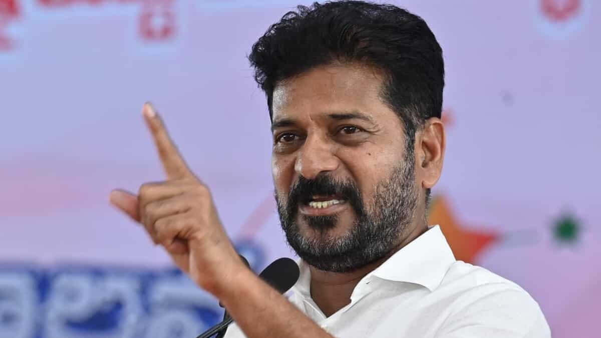 తెలంగాణ ఆవిర్భావ దినోత్సవ వేడుకల్లో సీఎం రేవంత్ రెడ్డి ప్రసంగం మధ్యలో ముగింపు