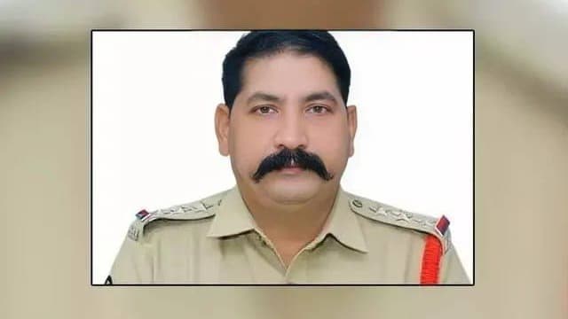 వినుకొండ మాజీ సీఐ చిన్నమల్లయ్యకు సుప్రీంకోర్టులో షాక్..