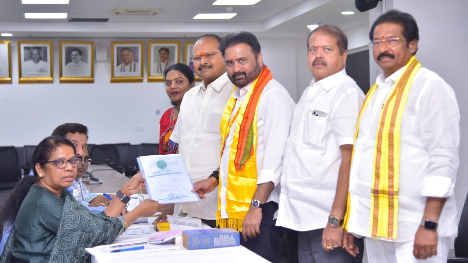 రాజ్యసభకు సానా సతీష్ నామినేషన్ దాఖలు