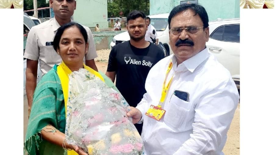 SIR పై అవగాహనా సదస్సు లో పాల్గొన్న పరిటాల సునీతమ్మ