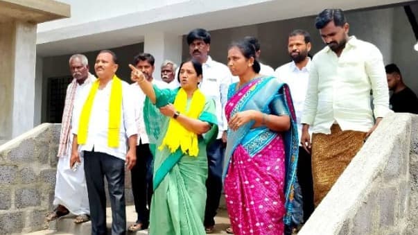 రాప్తాడులో అభివృద్ధి పనులను పరిశీలించిన పరిటాల సునీత