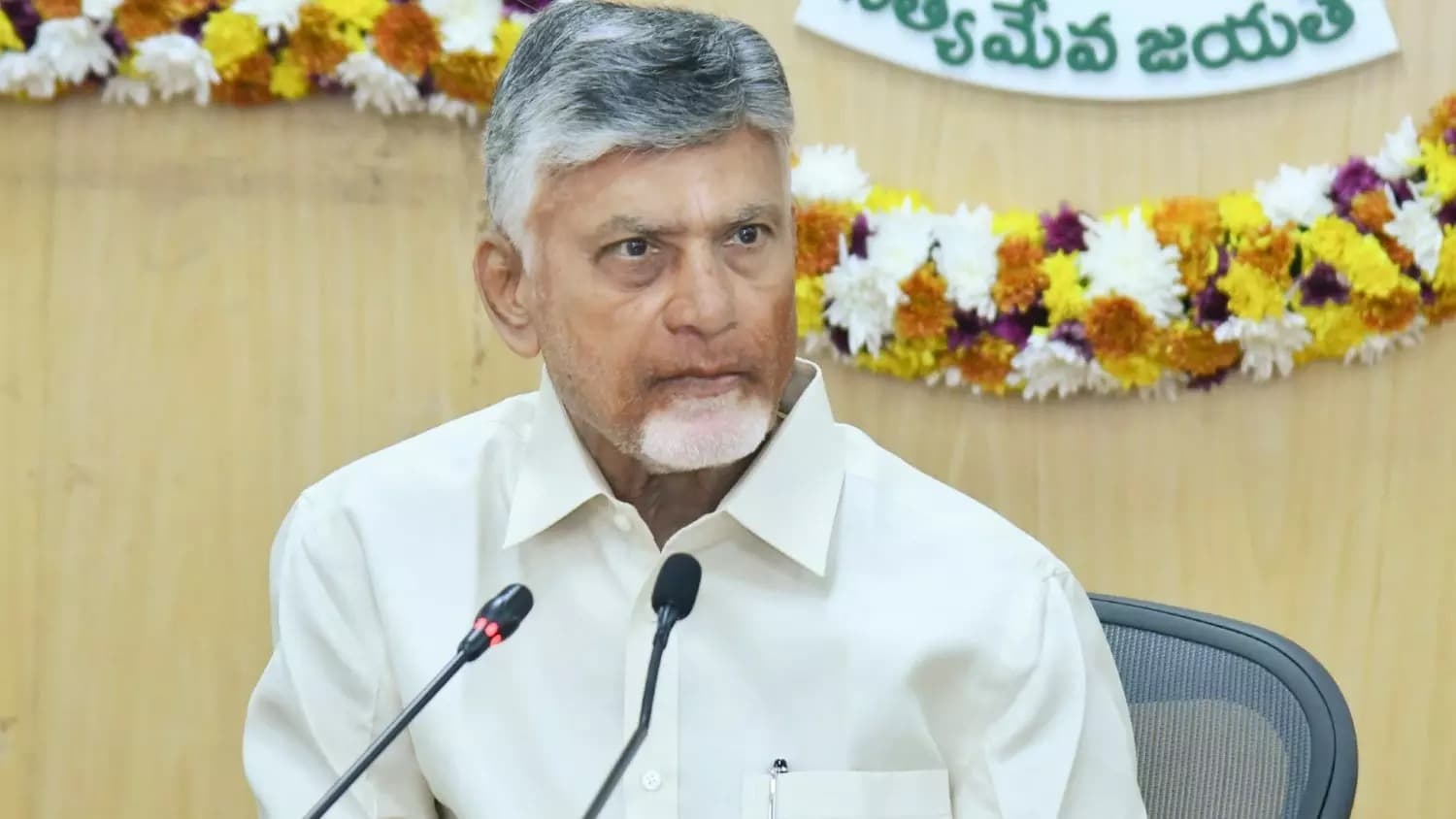 నేడు సీఎం చంద్రబాబు కీలక సమీక్షల షెడ్యూల్