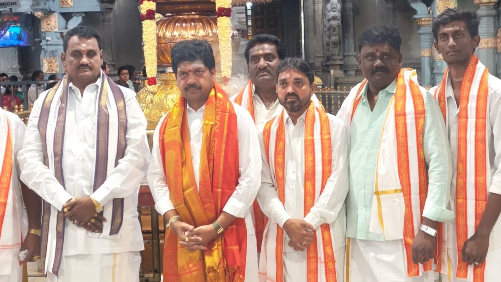 వరసిద్ధి వినాయకుడిని దర్శించిన మంత్రి కొల్లు రవీంద్ర