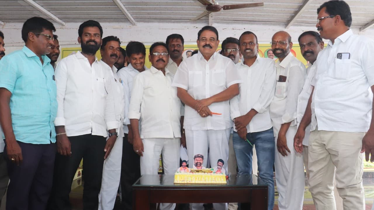 బాలకృష్ణకు జన్మదిన శుభాకాంక్షలు తెలిపిన పల్లె కుటుంబం