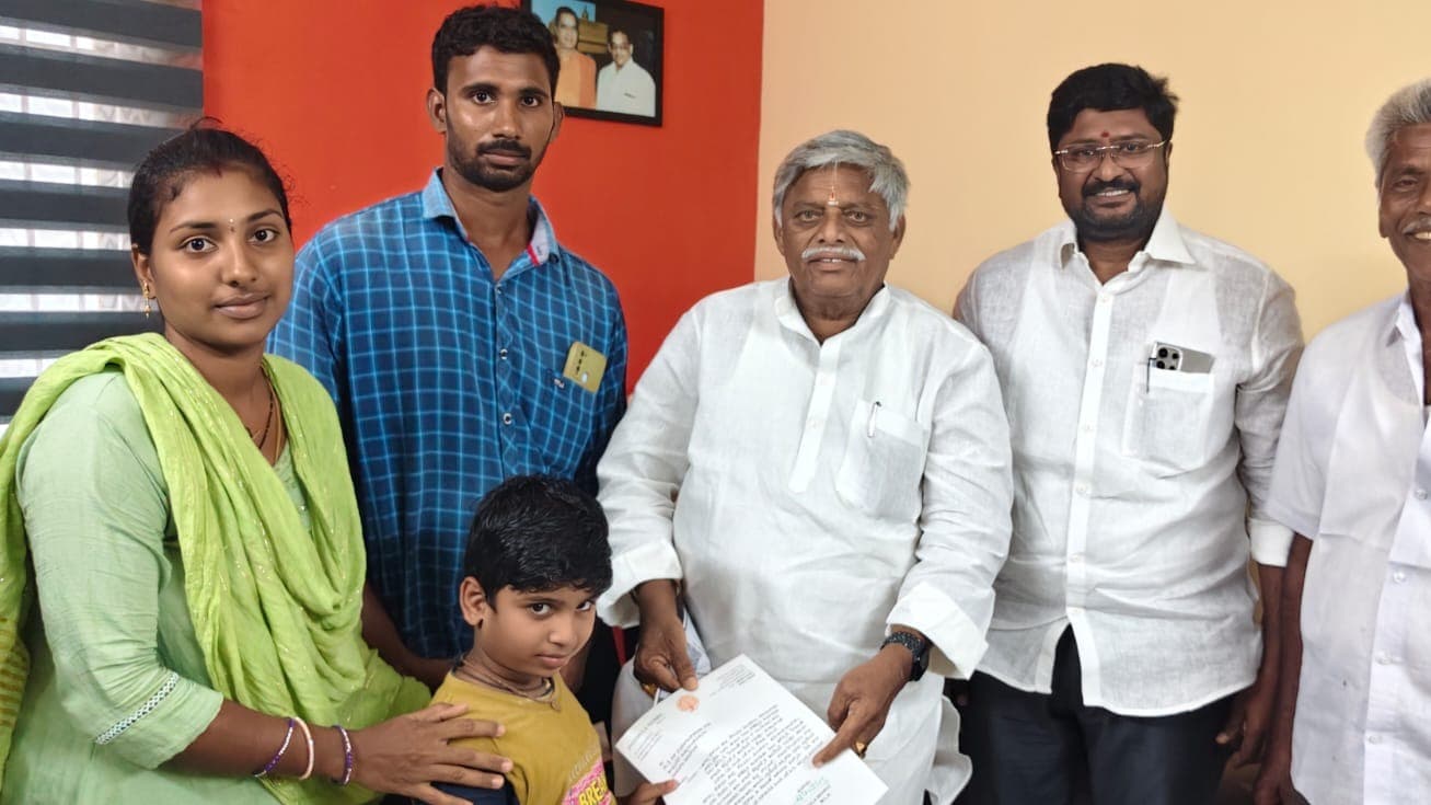 బాలుడి ఆపరేషన్‌కు సీఎం నిధి సాయం అందిస్తాం: జ్యోతుల నెహ్రూ
