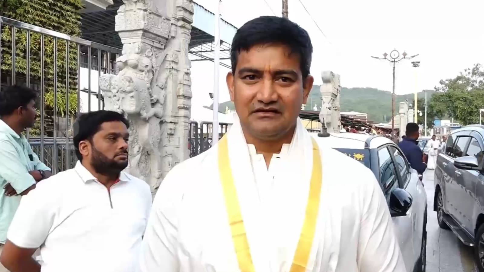 శ్రీవారి సేవలో మంత్రి కొండపల్లి శ్రీనివాస్