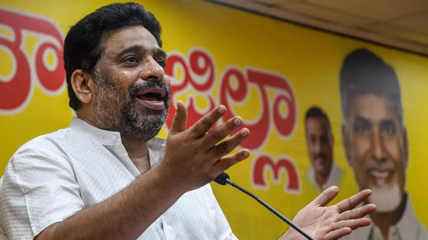 అమరావతిపై తప్పుడు ప్రచారం సరికాదు: బుద్ధా వెంకన్న