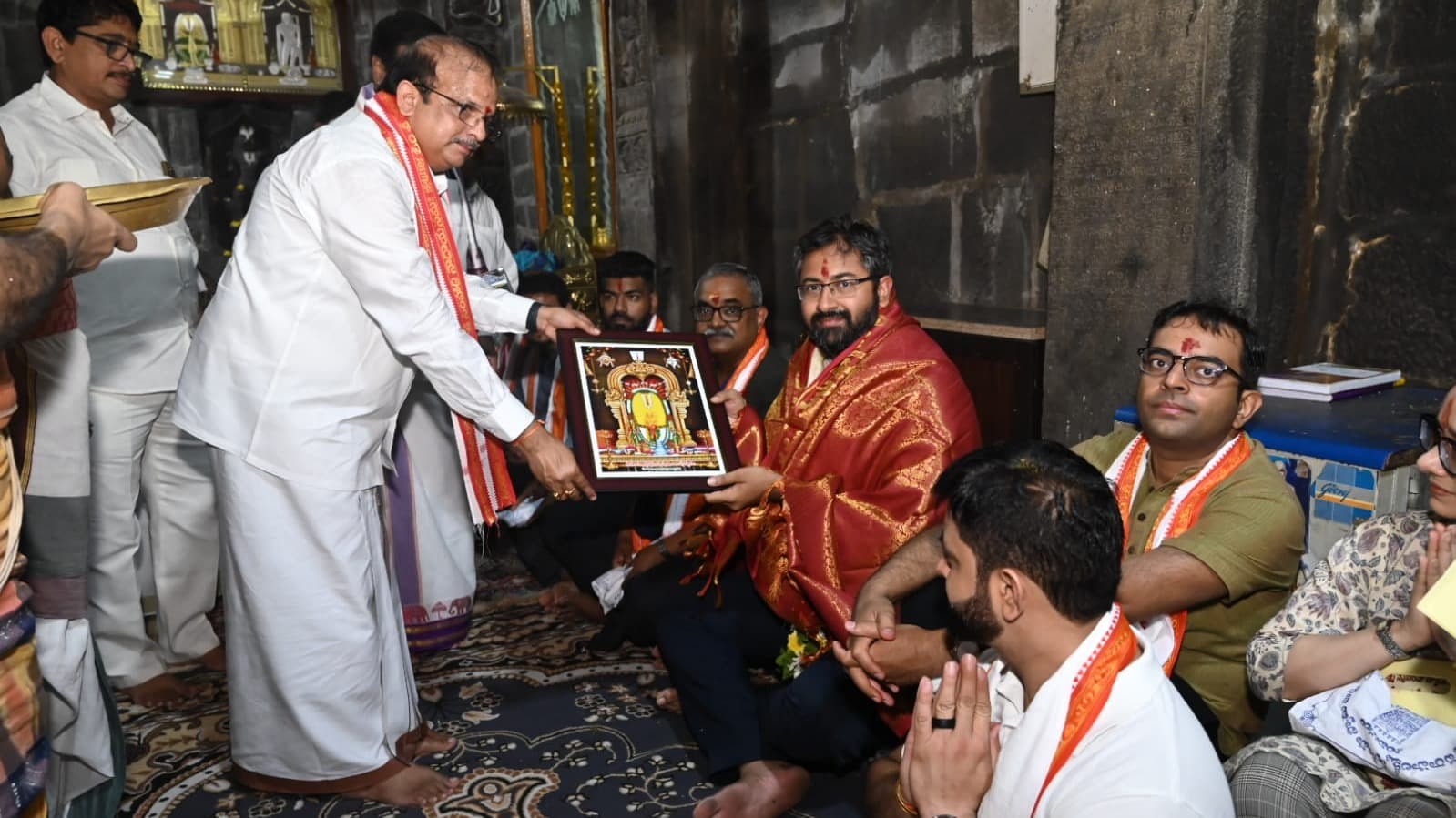 సింహాచలం ఆధ్యాత్మిక వైభవానికి ప్రతీక: శ్రీ భరత్