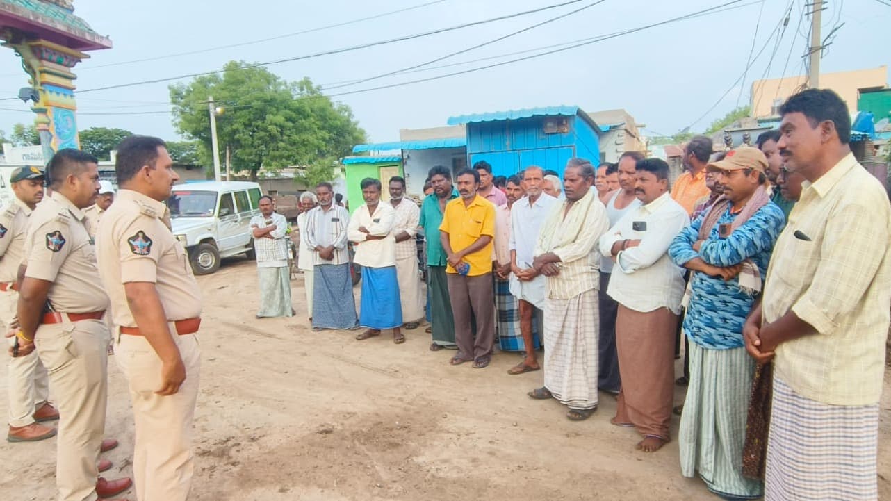 భీమునిపాడులో పోలీసుల కార్డన్ సెర్చ్..