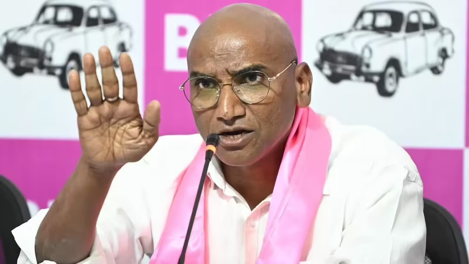 టెండర్లలో భారీ అవకతవకలు జరిగాయన్న ప్రవీణ్ కుమార్