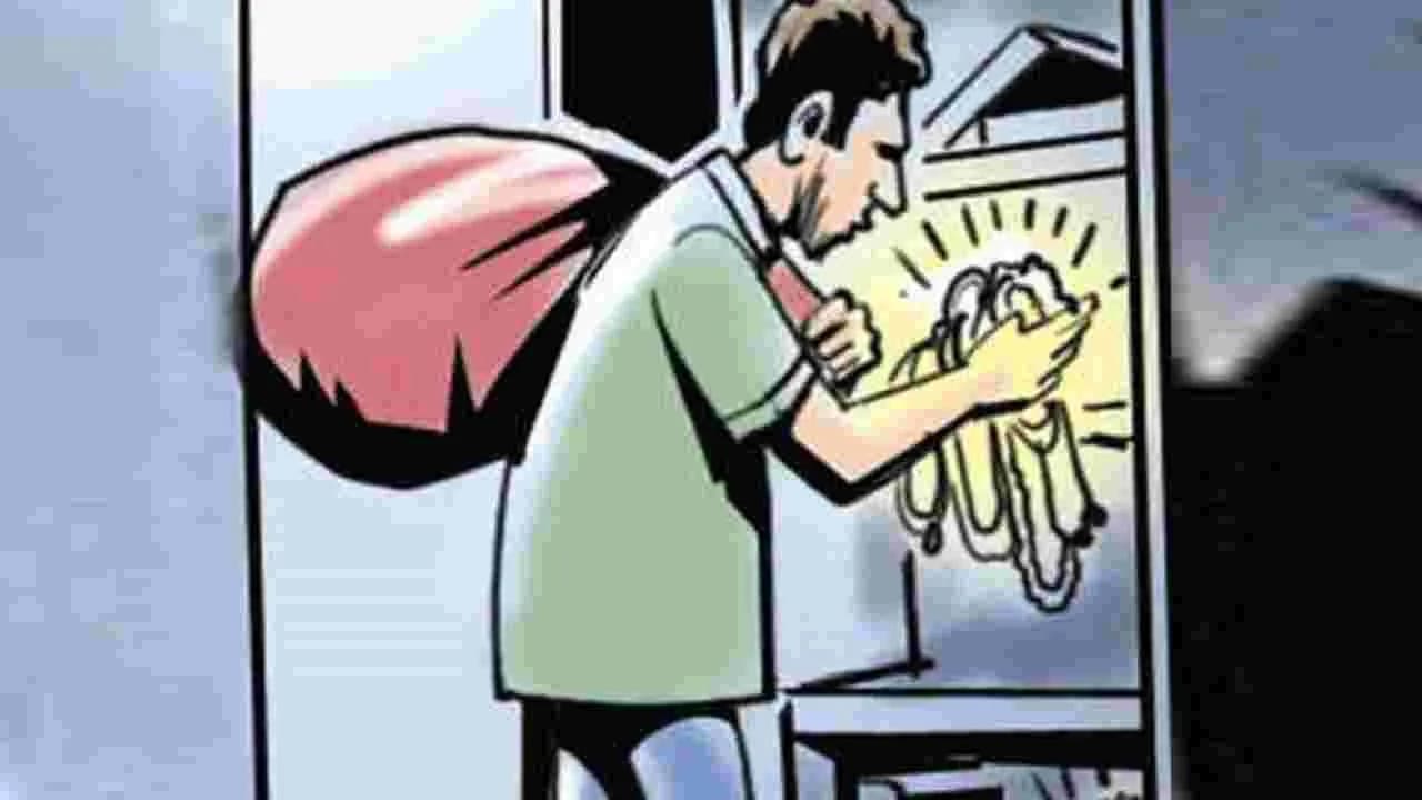 చంద్రగిరిలో ఒకే రాత్రి మూడు ఆలయాల్లో చోరీ..