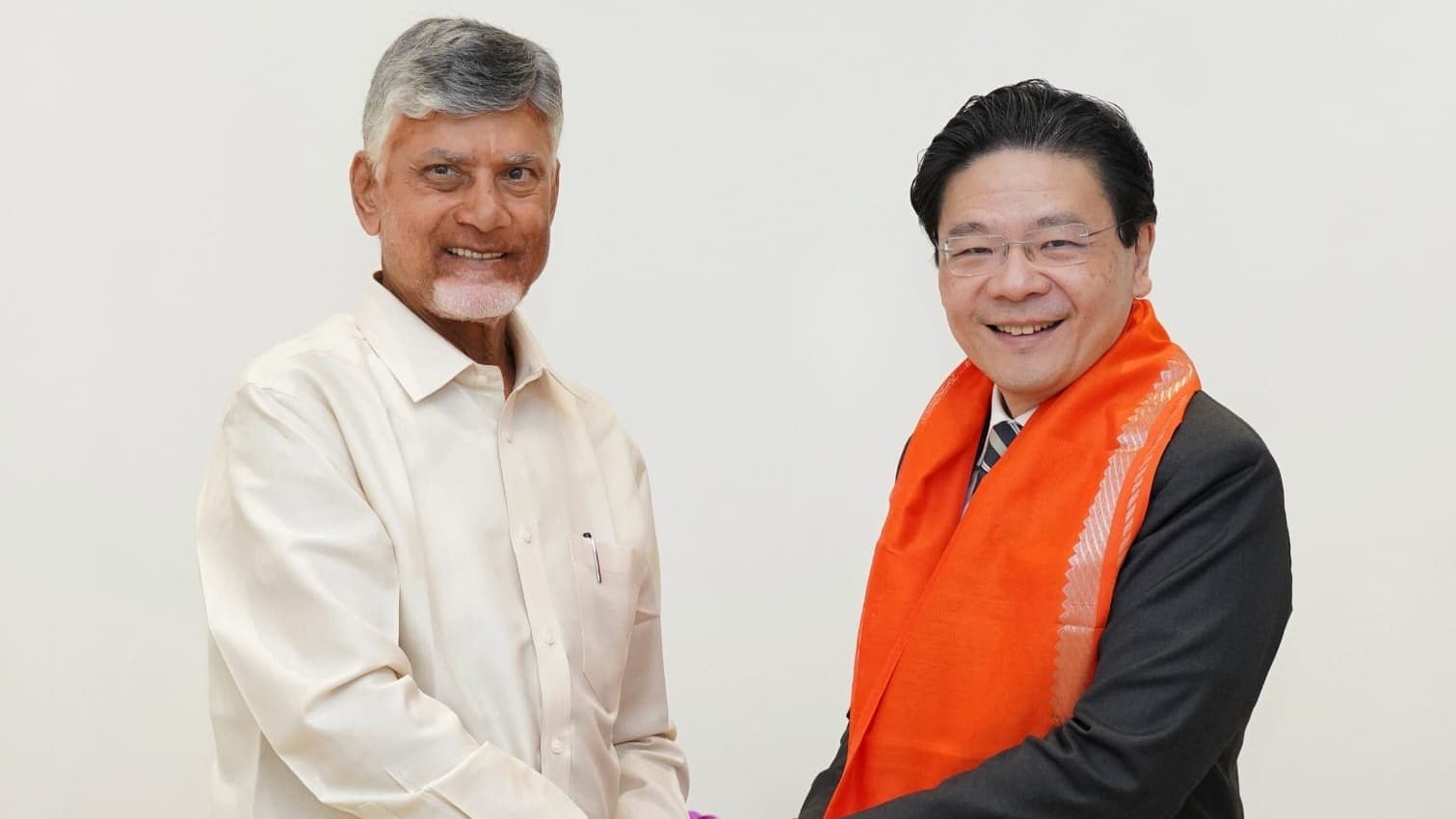 సింగపూర్ ప్రధాని లారెన్స్ వాంగ్‌తో చంద్రబాబు భేటీ