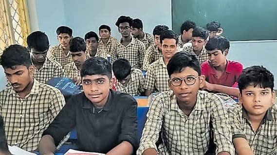 ప్రభుత్వ బడిలో కలెక్టర్ కుమారుడు.. విద్యపై విశ్వాసానికి నిదర్శనం