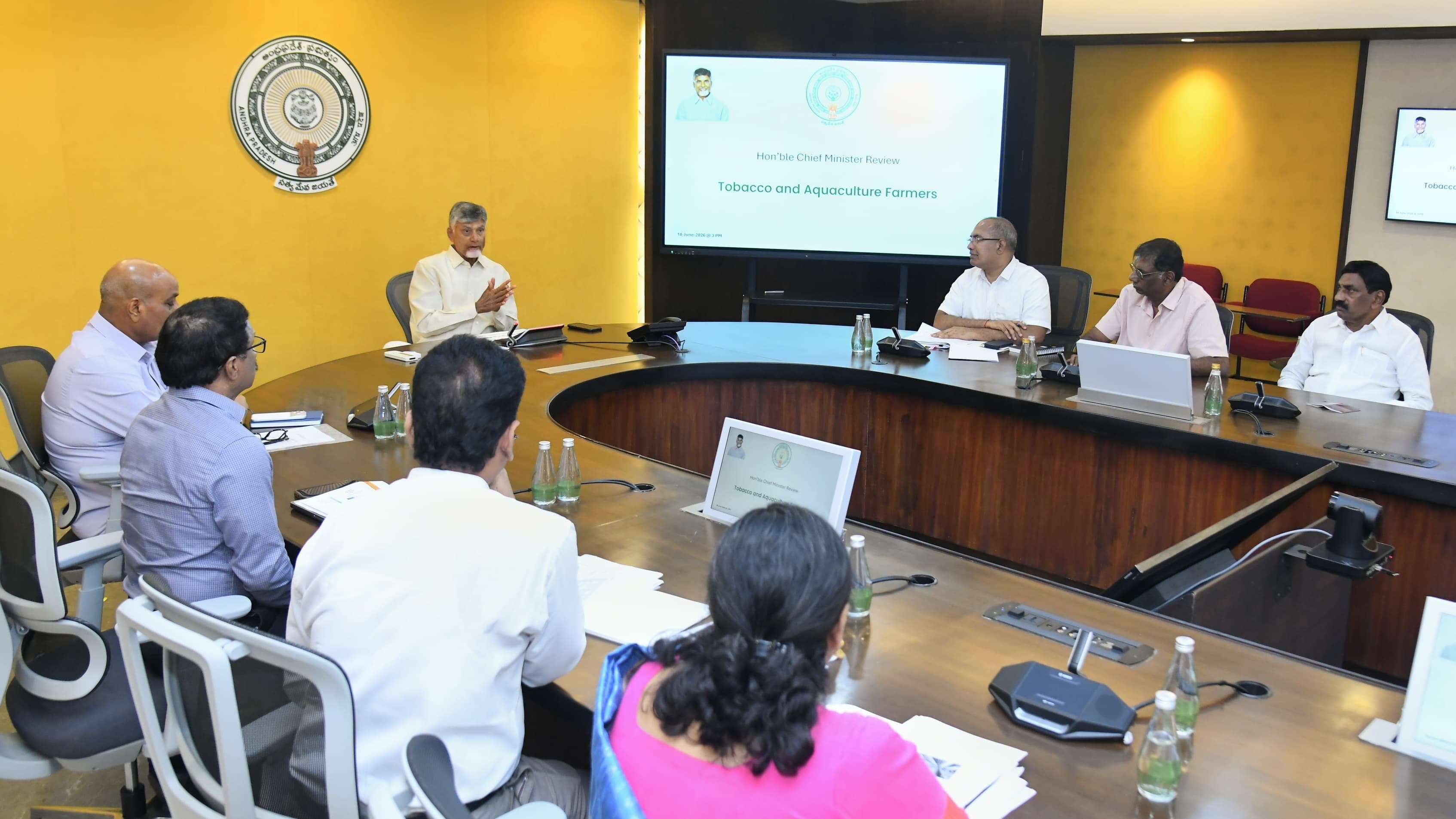 సీఎం చంద్రబాబు సమక్షంలో ఇరువర్గాల మధ్య కుదిరిన సయోధ్య