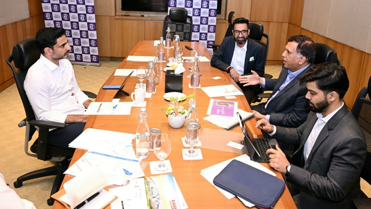 రాయలసీమలో సోలార్ హబ్‌కు లోకేష్ ఆహ్వానం