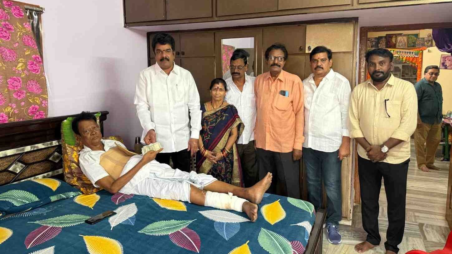 అనారోగ్యంతో బాధపడుతున్న టీడీపీ నేతకు బొండా ఉమా సాయం
