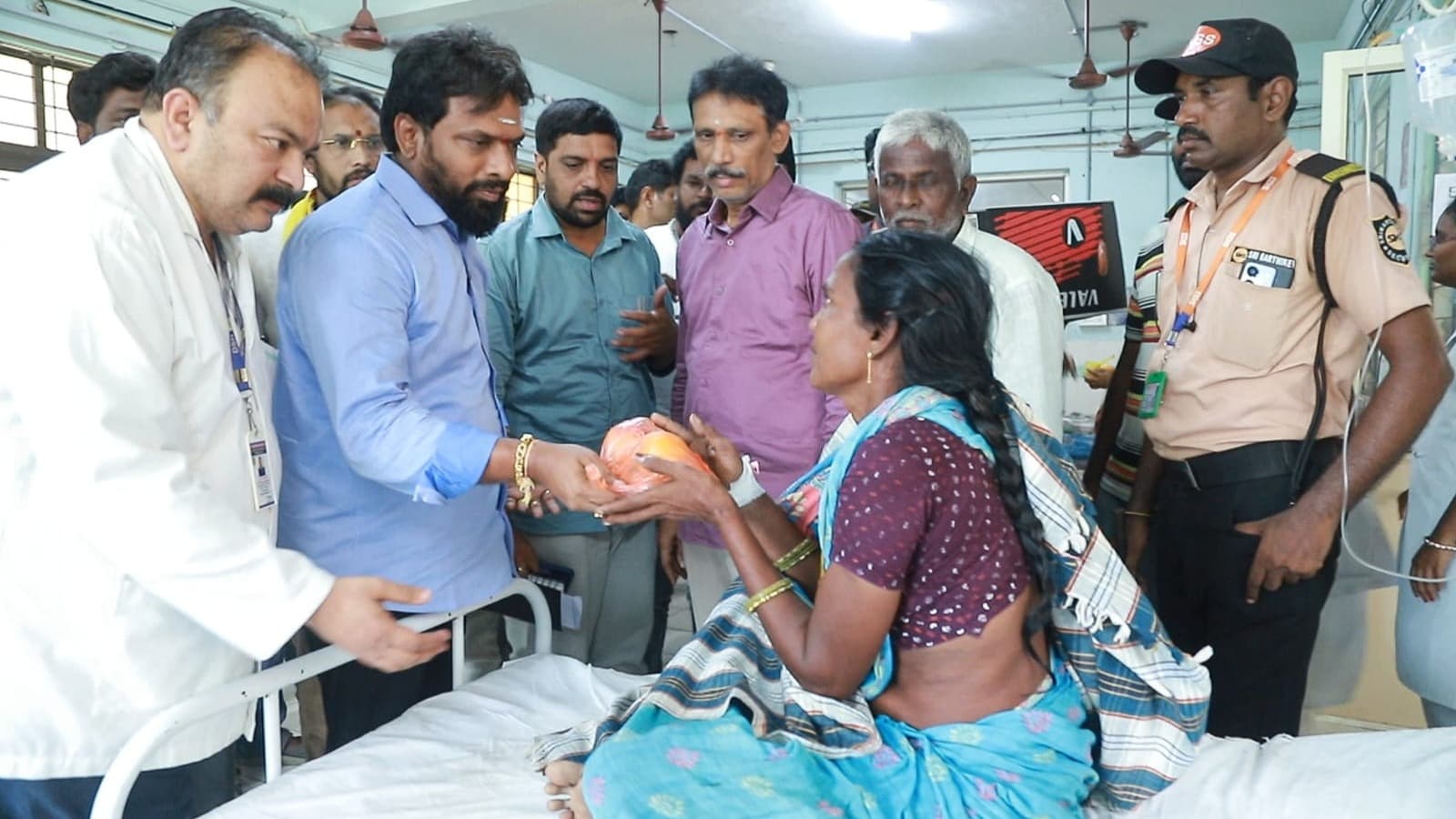 పేదల సంక్షేమానికి అంకితమైన నారా భువనేశ్వరి: వాసంశెట్టి సుభాష్