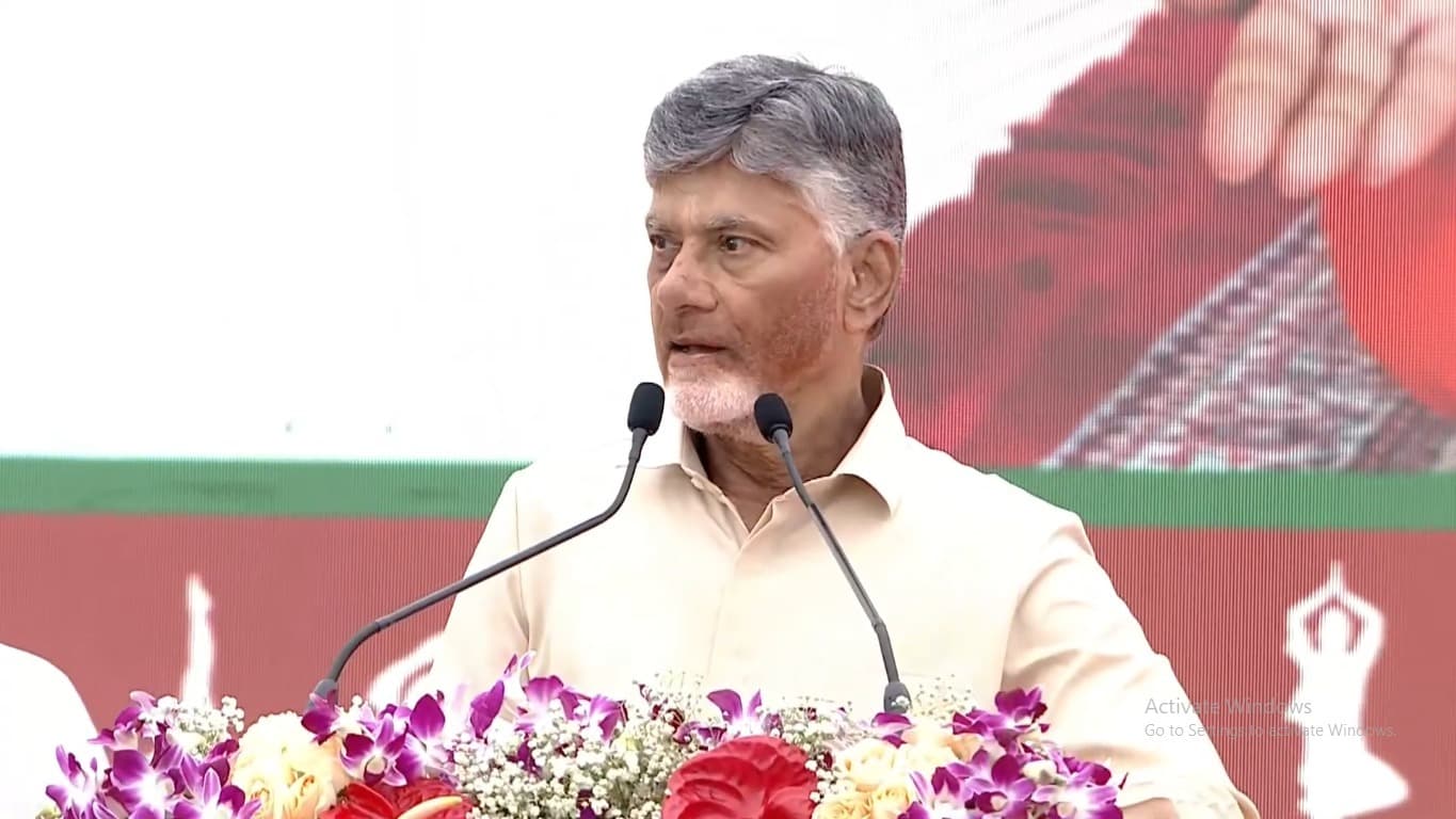 యోగా ఆరోగ్యానికి మహావరం: సీఎం చంద్రబాబు