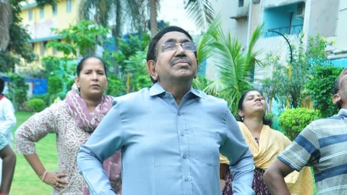 స్వతంత్ర పార్క్‌లో ఘనంగా యోగా దినోత్సవం.. యోగాసనాలు వేసిన మంత్రి నారాయణ
