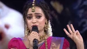 నాన్నపై మౌనం.. అమ్మ కష్టాలు గుర్తుచేసుకుని ఎమోషనల్ అయిన సౌమ్య రావు