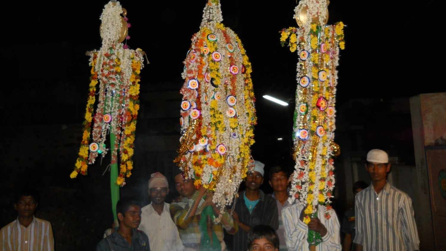 పీరీల ఊరేగింపు వెనుక చరిత్ర ఏమిటి?