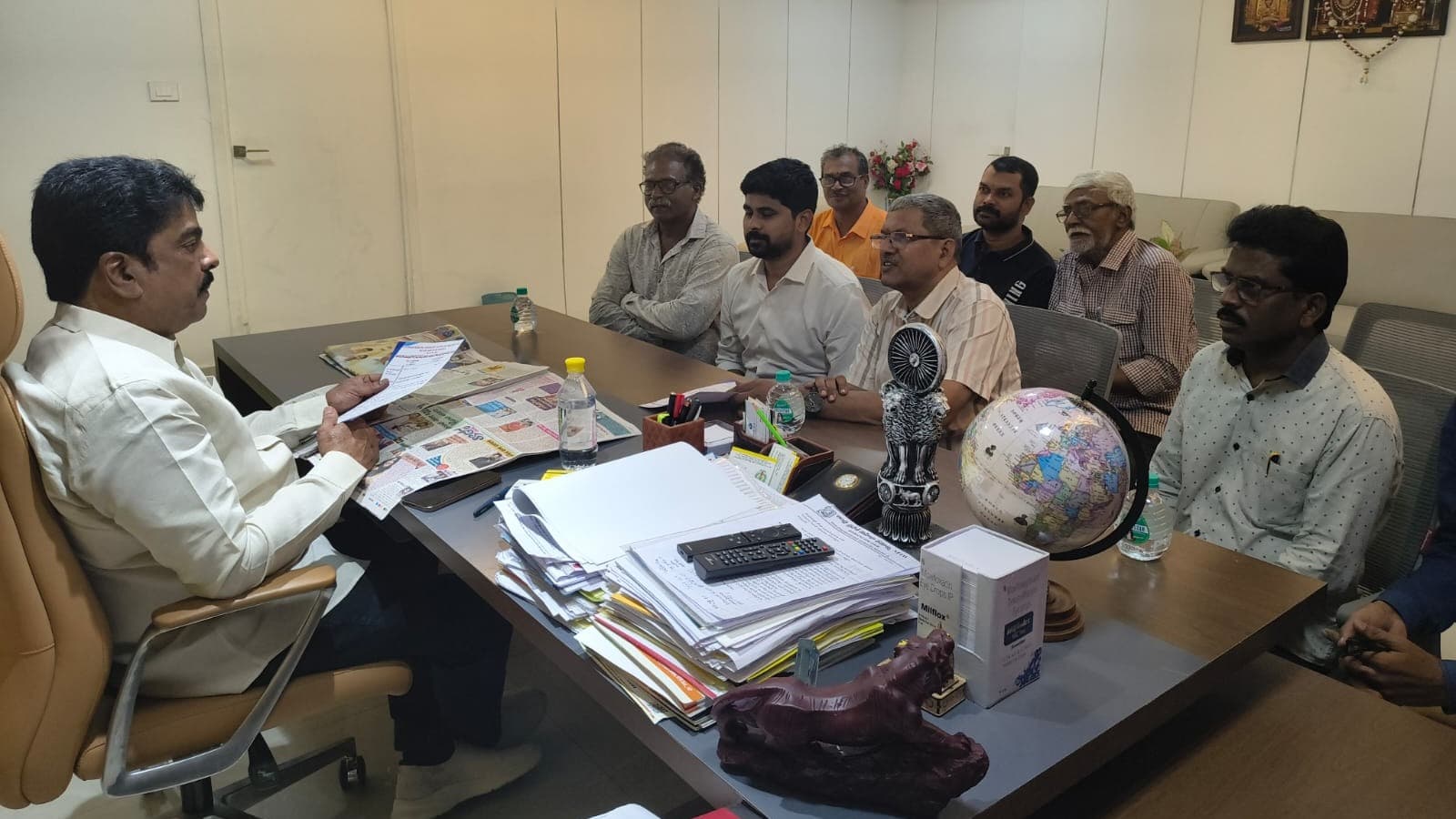 గుణదల కాలనీవాసుల కృతజ్ఞతలు స్వీకరించిన ఎమ్మెల్యే బొండా ఉమా