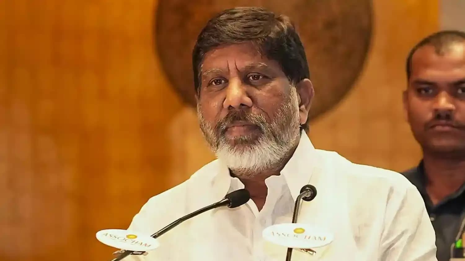 మాదకద్రవ్యాల బారిన పడి జీవితం నాశనం చేయవద్దు: భట్టి