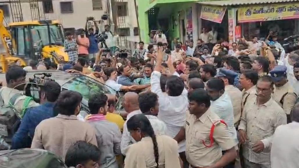 గొడ్డలి పార్టీ నేతలను అడ్డుకున్న అమరావతి రైతుల ఆగ్రహానికి కారణం