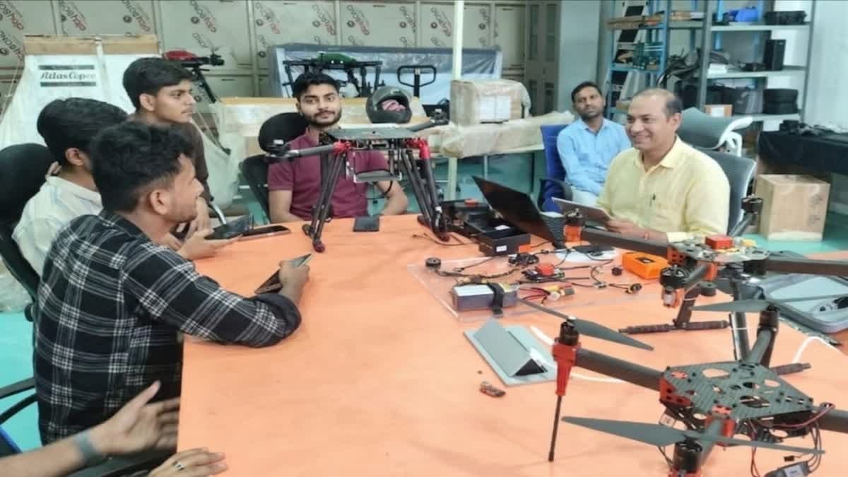 విపత్తుల్లో ప్రాణరక్షక డ్రోన్.. అమెరికాలో భారత్‌కు గర్వకారణం