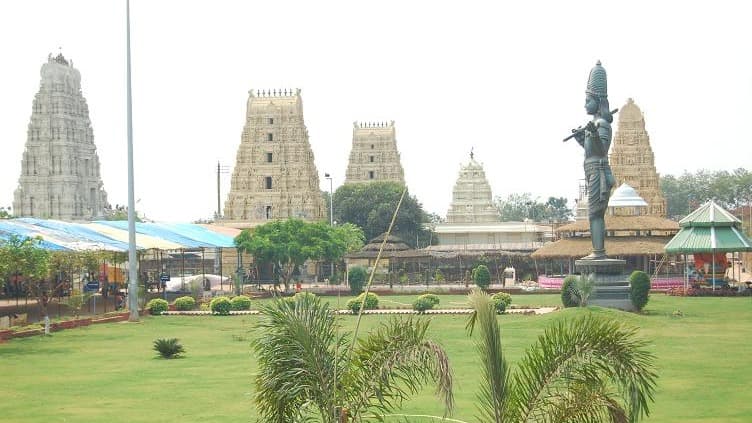 ద్వారకాతిరుమల ఆలయ వీడియో ఘటనపై దేవాదాయ శాఖ చర్యలు