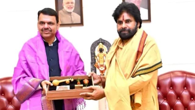 మహారాష్ట్ర సీఎం దేవేంద్ర ఫడ్నవిస్‌తో ఏపీ డిప్యూటీ సీఎం పవన్ కల్యాణ్ భేటీ