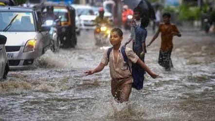 ముంబైని ముంచెత్తిన భారీ వర్షాలు..