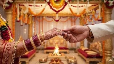 సప్తపది లేకుంటే హిందూ వివాహం చెల్లదు: గుజరాత్ హైకోర్టు