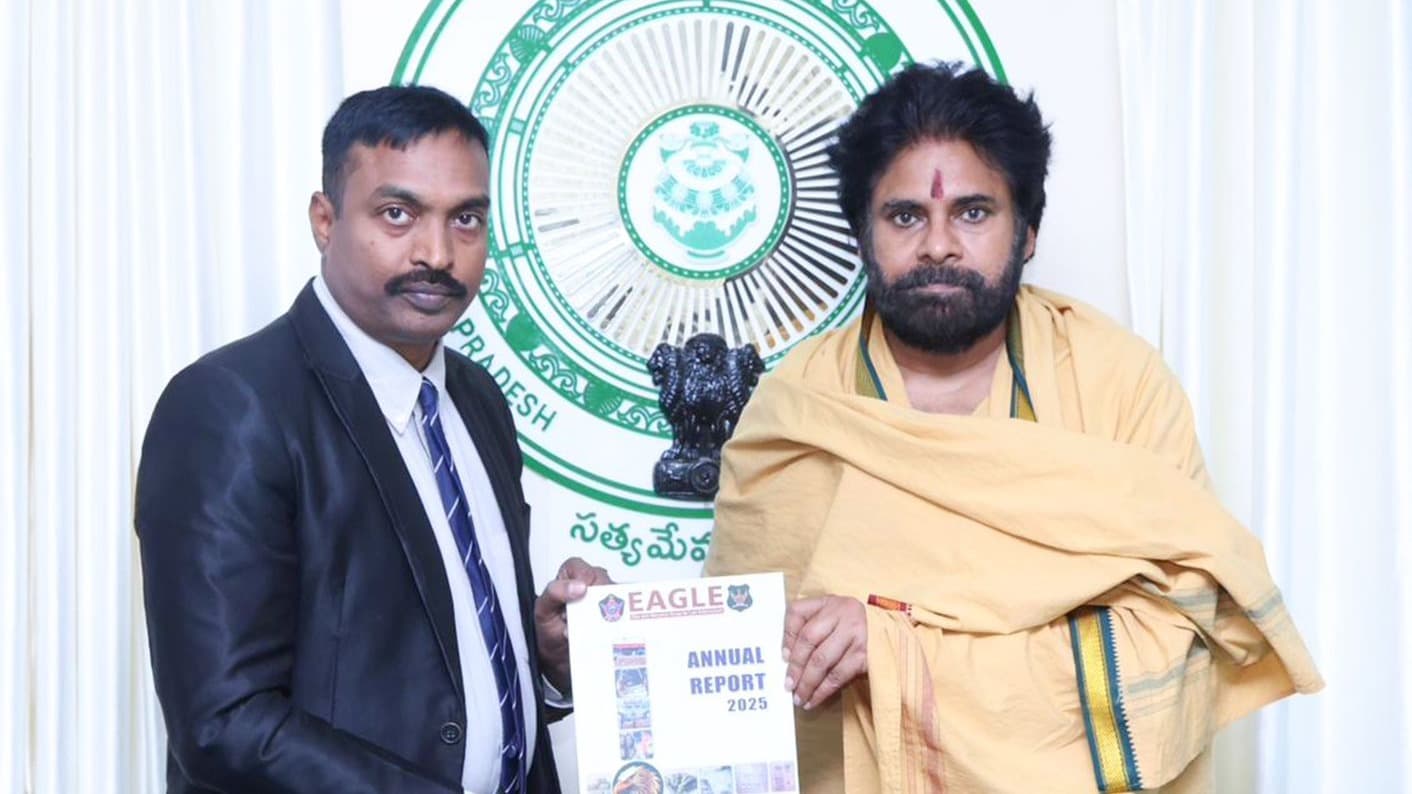 పవన్ కళ్యాణ్‌ను కలిసిన ఈగల్ చీఫ్..