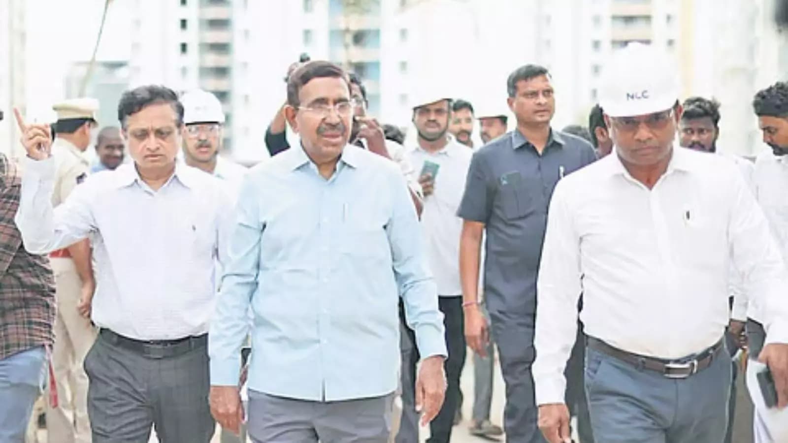 అమరావతి రాజధాని పనుల పురోగతిపై మంత్రి నారాయణ సమీక్ష