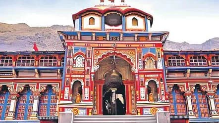 బద్రీనాథ్ ధామ్‌లో విరాళాల చోరీ కలకలం
