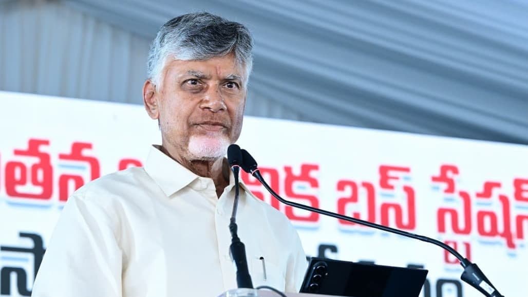 కుప్పంలో అభివృద్ధి హామీలు ఇచ్చిన సీఎం చంద్రబాబు