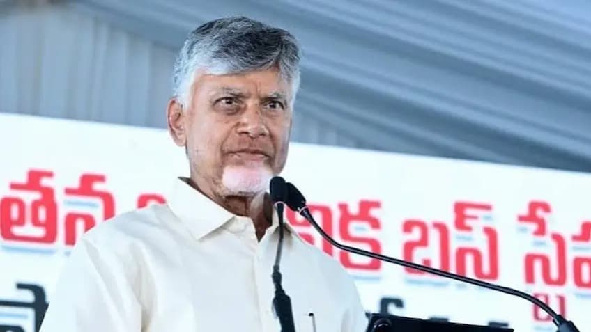 కుప్పం పర్యటన ముగించి అమరావతికి బయలుదేరిన సీఎం చంద్రబాబు