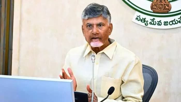 మూడు ఎకనామిక్ రీజియన్ల అభివృద్ధిపై సీఎం చంద్రబాబు సమీక్ష