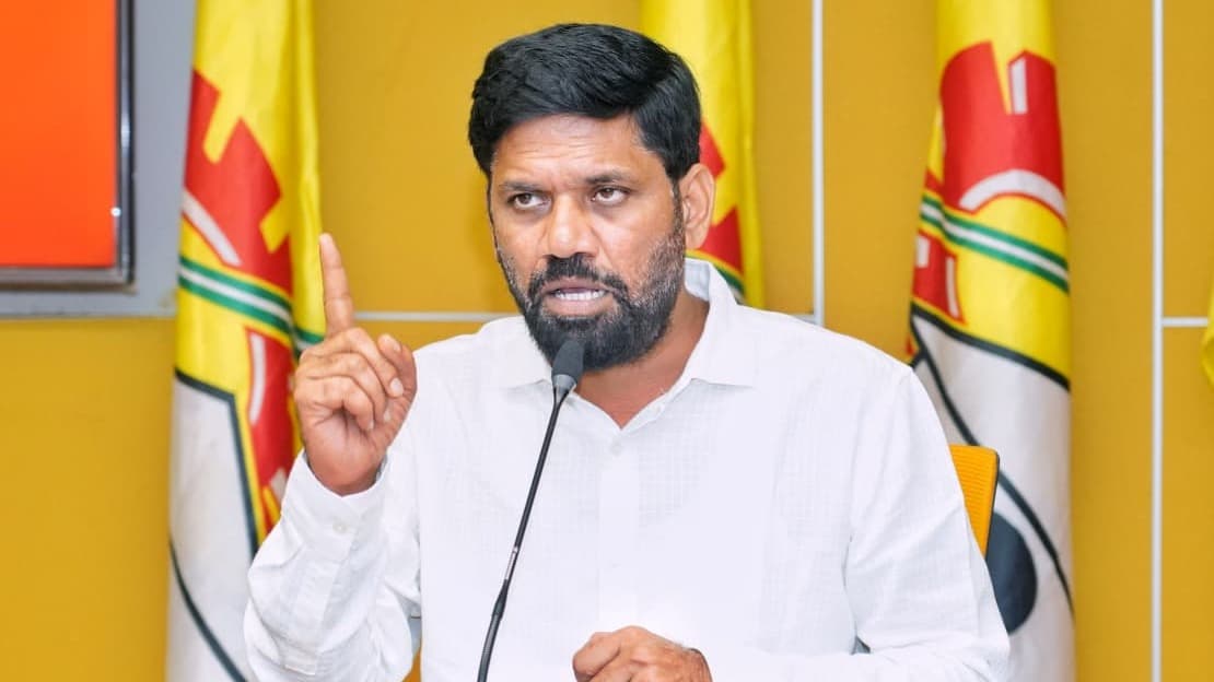 శవం ఎక్కడ కనబడితే అక్కడ వాలే రాబందులు: మద్దిపట్ల సూర్యప్రకాష్