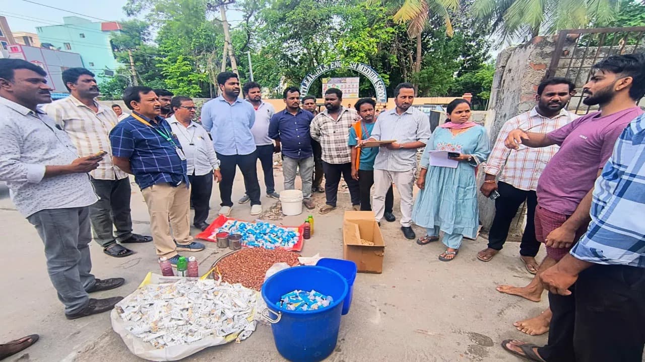 తిరుపతిలో ఐస్‌క్రీమ్ కేంద్రాలపై దాడులు..