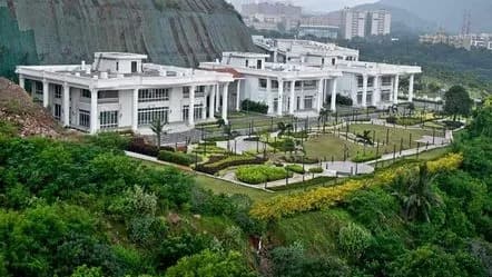 రుషికొండ భవనాలపై హైకోర్టు కీలక ఆదేశాలు