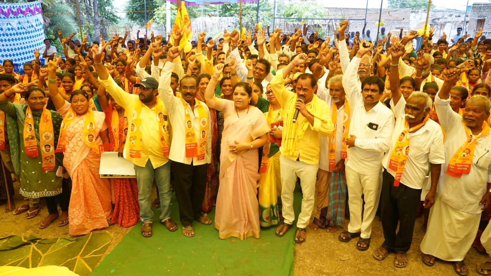 సంధ్యారాణి సమక్షంలో టీడీపీలో చేరిన 230 గిరిజన కుటుంబాలు