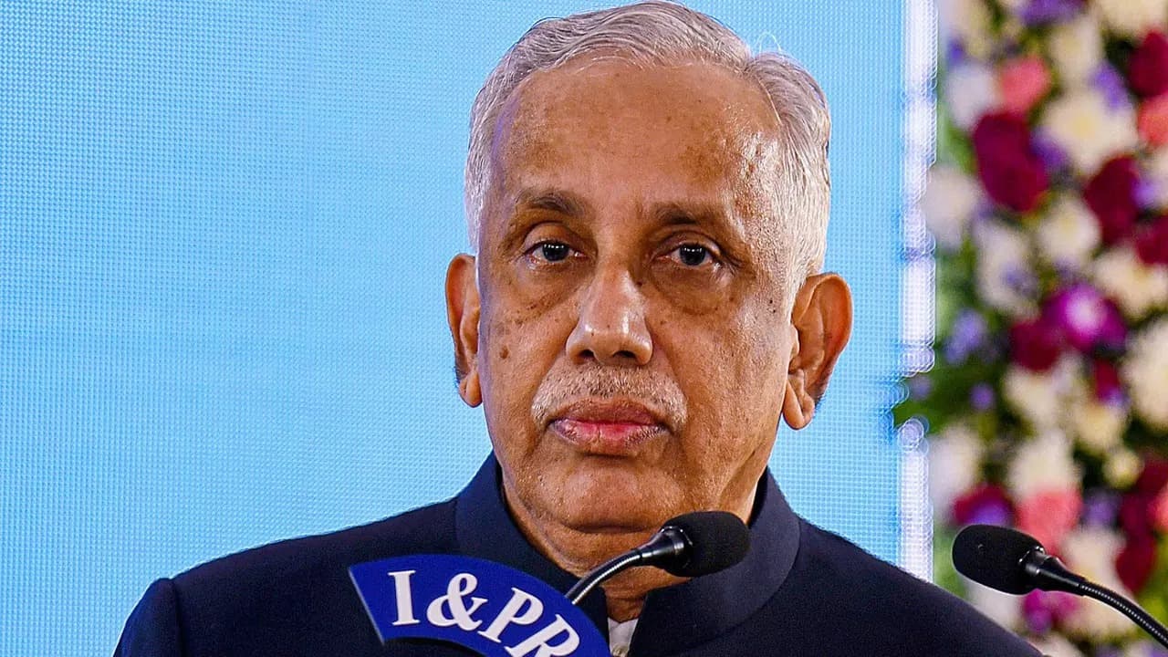 గవర్నర్ అబ్దుల్ నజీర్‌తో హిందుస్థాన్ షిప్‌యార్డ్ సీఎండీ భేటీ