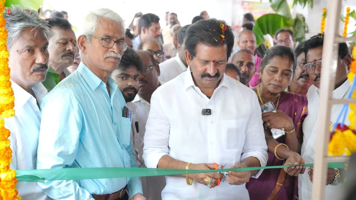 గోకవరం అభివృద్ధికి కృషి చేస్తా: కంబాల శ్రీనివాసరావు