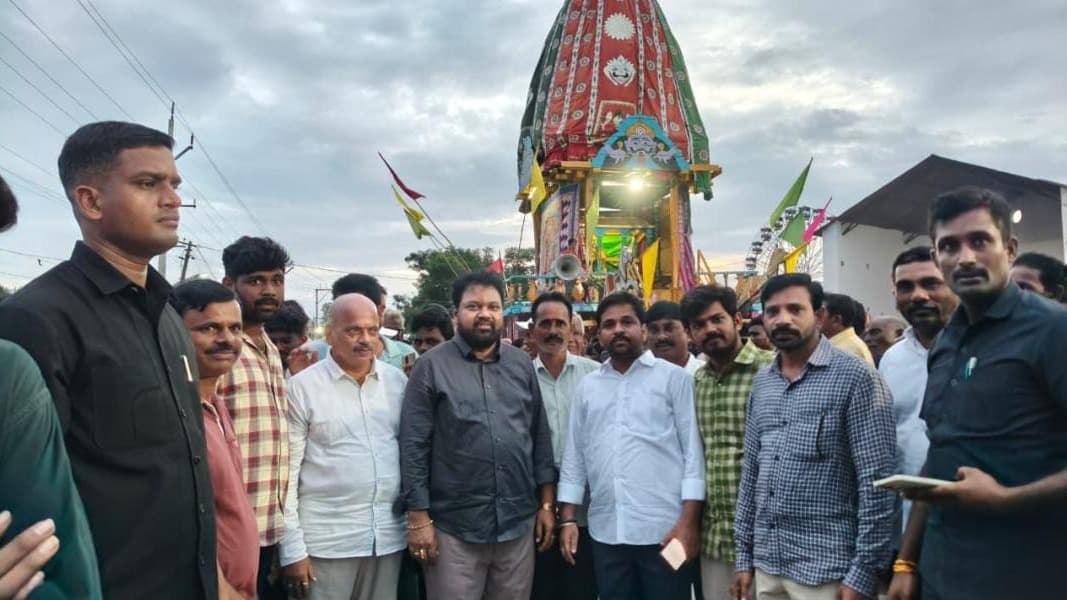 జగన్నాథ స్వామిని దర్శించిన పాలకొండ ఎమ్మెల్యే జయకృష్ణ