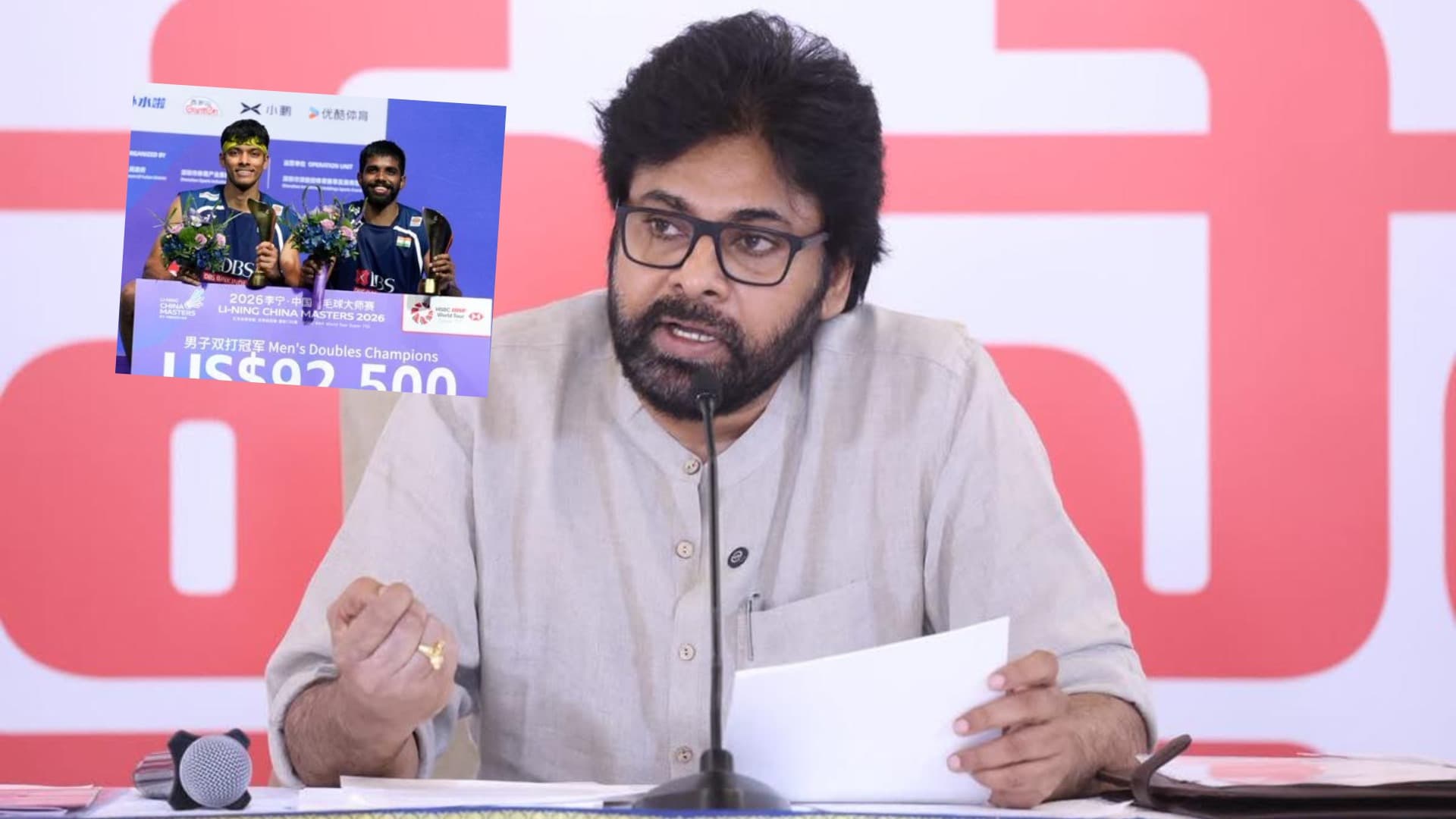 భారత బ్యాడ్మింటన్‌కు గర్వకారణం: పవన్