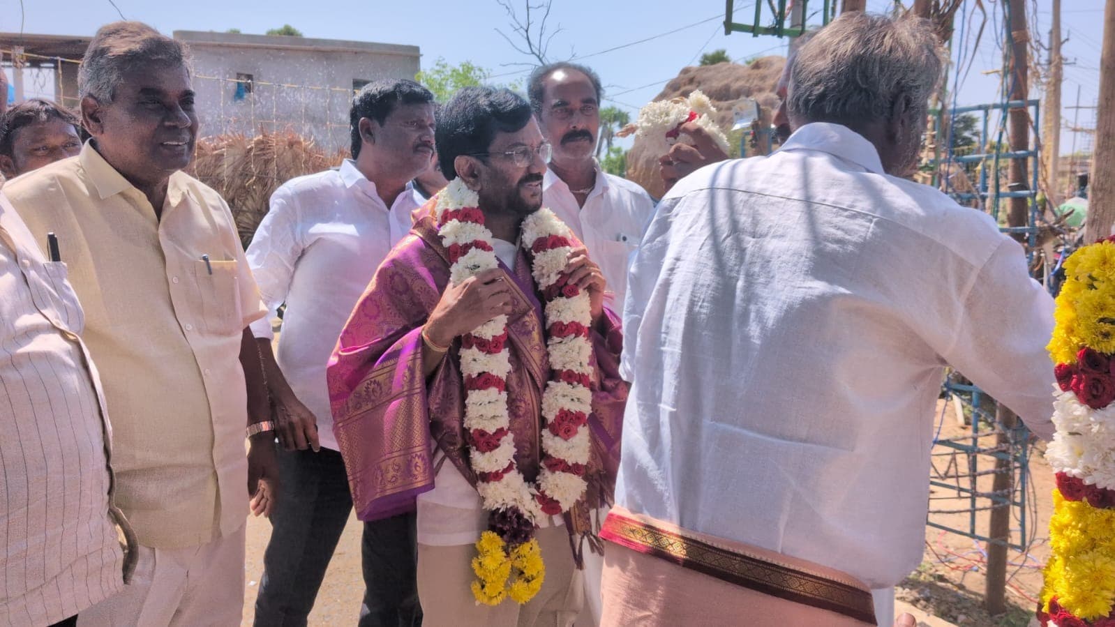 చెన్నకేశవుని సేవలో సోమిరెడ్డి..