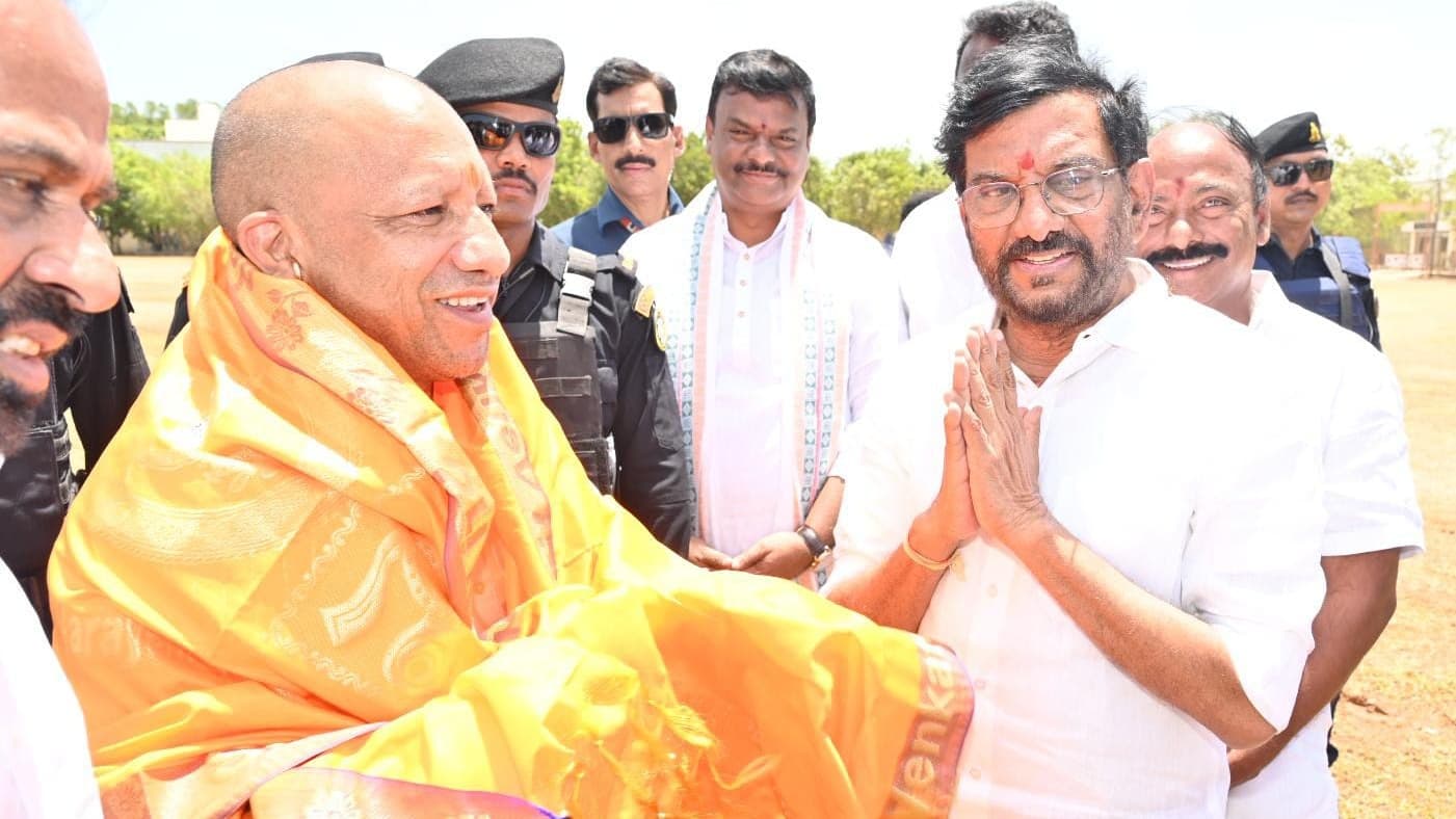 స్వర్ణభారత్ ట్రస్ట్ సేవలు స్ఫూర్తిదాయకం: సోమిరెడ్డి