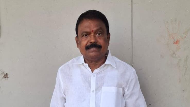డీఎస్సీపై విష ప్రచారం ఆపాలి: కొమరా వెంకట నరసయ్య